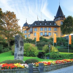 Jigsaw puzzle: Genovebourg castle