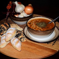 Jigsaw puzzle: Borsch with donuts and garlic