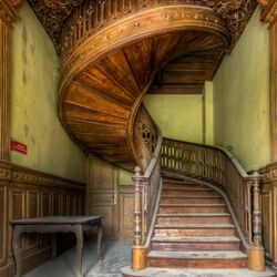 Jigsaw puzzle: Antique staircase