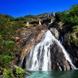 Jigsaw puzzle: Dudhsagar waterfall