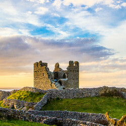 Jigsaw puzzle: Castle ruins at sunset