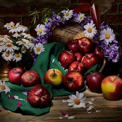 Jigsaw puzzle: Apples with flowers