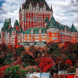 Jigsaw puzzle: Frontenac Castle in Quebec