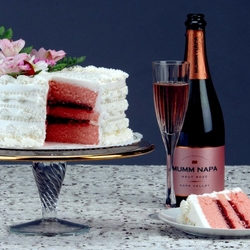 Jigsaw puzzle: Cake and champagne