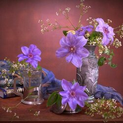 Jigsaw puzzle: Still life with clematis