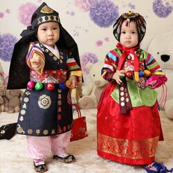 Jigsaw puzzle: Korean national costumes