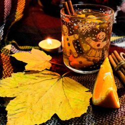 Jigsaw puzzle: A glass of tea in a cold fall