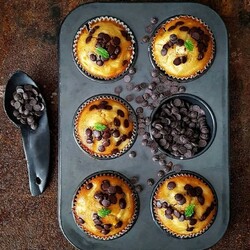 Jigsaw puzzle: Pineapple muffins with chocolate