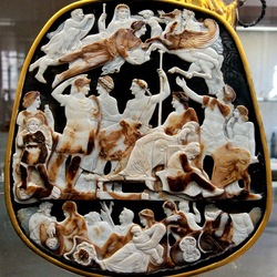 Jigsaw puzzle: Cameo of Tiberius, Great Cameo of France 37g.
