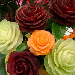 Jigsaw puzzle: Roses from vegetables