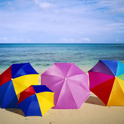 Jigsaw puzzle: Sun umbrellas on the beach