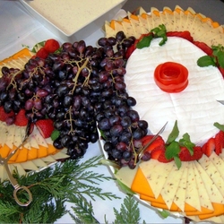 Jigsaw puzzle: Cheese and grapes