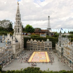 Jigsaw puzzle: Layout of the Grand Place