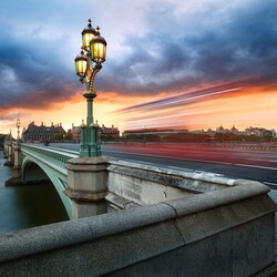 Jigsaw puzzle: Bridge over the Thames