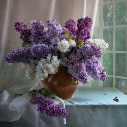 Jigsaw puzzle: Lilac by the window