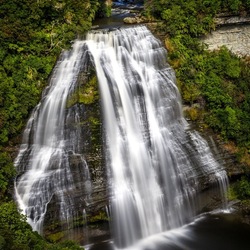 Jigsaw puzzle: High waterfall