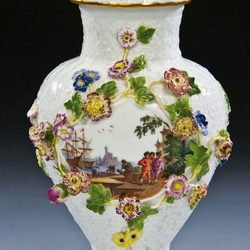 Jigsaw puzzle: Porcelain vase