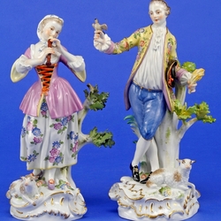 Jigsaw puzzle: Two figurines