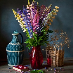 Jigsaw puzzle: Still life with lupine