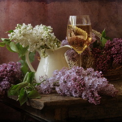 Jigsaw puzzle: Lilac and a glass of wine