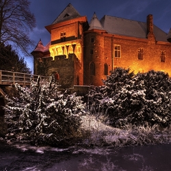 Jigsaw puzzle: Winter castle