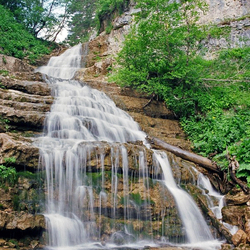 Jigsaw puzzle: Waterfalls on the Rufabgo River