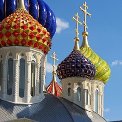 Jigsaw puzzle: Domes