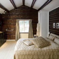Jigsaw puzzle: Bedroom made of logs