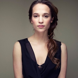 Jigsaw puzzle: Alicia Vikander