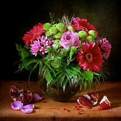Jigsaw puzzle: Flowers and pomegranates