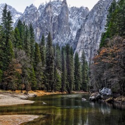 Jigsaw puzzle: River in the mountains