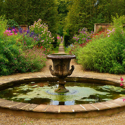 Jigsaw puzzle: Newby Hall Gardens, England