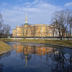 Jigsaw puzzle: Mikhailovsky castle in spring