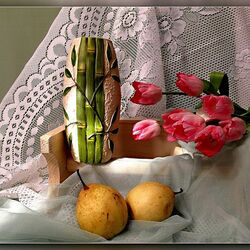 Jigsaw puzzle: Still life with tulips and pears