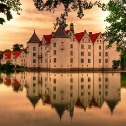 Jigsaw puzzle: Glucksburg Castle