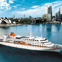 Jigsaw puzzle: Cruise ship in the background of Sydney