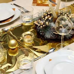 Jigsaw puzzle: New Year's table setting