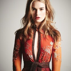 Jigsaw puzzle: Lily james