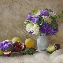 Jigsaw puzzle: Asters and figs