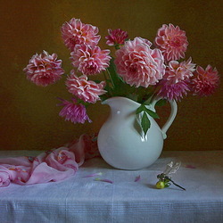 Jigsaw puzzle: Still life with dahlias and a dragonfly