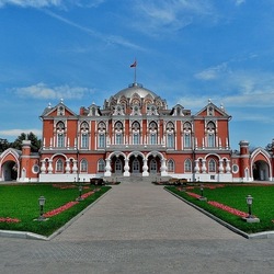 Jigsaw puzzle: Petrovsky Travel Palace