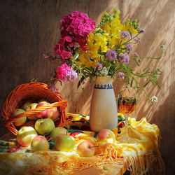 Jigsaw puzzle: Still life with flowers and apples
