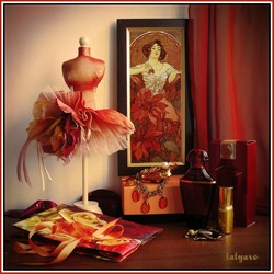 Jigsaw puzzle: Perfume and jewelry