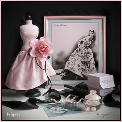 Jigsaw puzzle: Rose, pearls and perfume