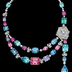 Jigsaw puzzle: Necklace