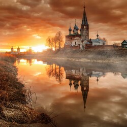 Jigsaw puzzle: Dawn in the village of Dunilovo