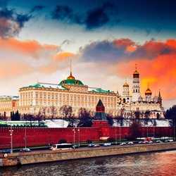 Jigsaw puzzle: Kremlin at sunset