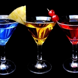 Jigsaw puzzle: Colored drinks