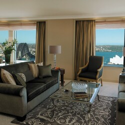 Jigsaw puzzle: Living room overlooking Sydney Harbor