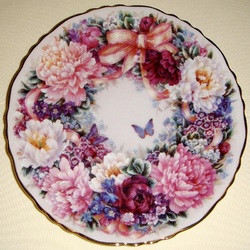 Jigsaw puzzle: Wreath of peonies